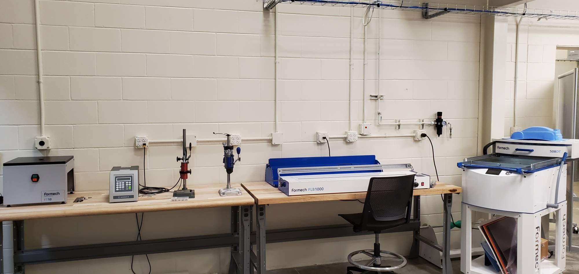 plastic forming station in the rapid prototyping lab